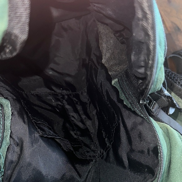 Eddie Bauer Backpack - Picture 6 of 7